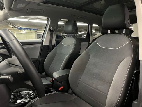 Used 2024 Volkswagen Taos SE AWD/4WD image 20