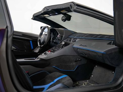 Used 2021 Lamborghini Aventador SVJ AWD/4WD image 24