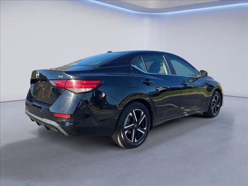 Used 2024 Nissan Sentra SV image 5