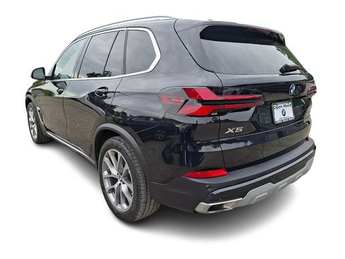 Used 2024 BMW X5 xDrive40i w/ Premium Package AWD/4WD image 4