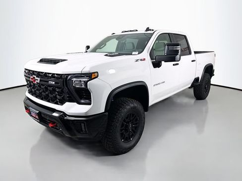 New 2026 Chevrolet Silverado 2500 ZR2 AWD/4WD image 3