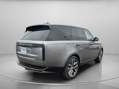 New 2025 Land Rover Range Rover SE image 5