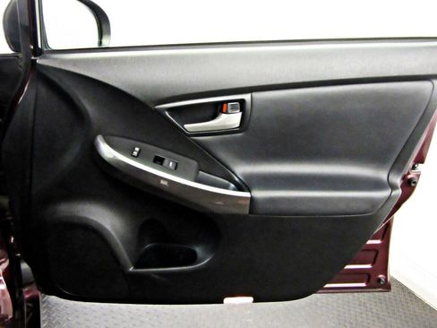 Used 2013 Toyota Prius Persona Series image 11