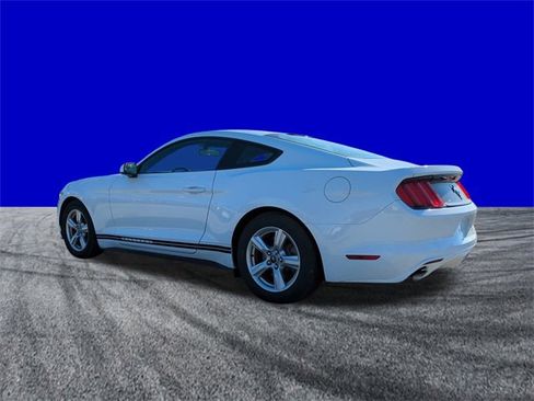 Used 2016 Ford Mustang Coupe image 6