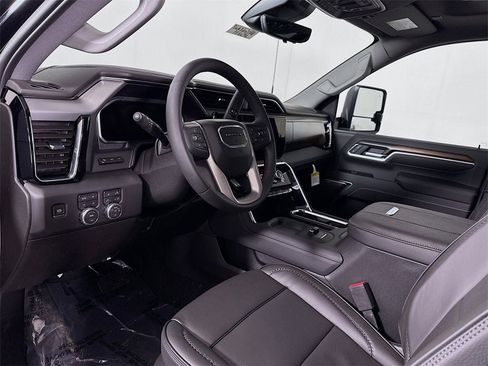 New 2026 GMC Sierra 3500 Denali w/ Denali Reserve Package image 4