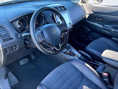 Used 2025 Mitsubishi Outlander Sport AWD image 16
