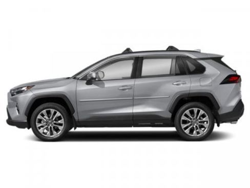 Used 2025 Toyota RAV4 XLE image 3