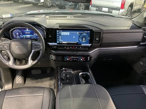 Used 2024 Chevrolet Silverado 1500 RST image 4