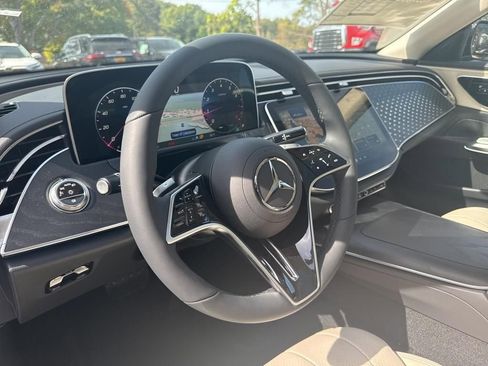 Used 2026 Mercedes-Benz E 350 4MATIC Sedan image 8