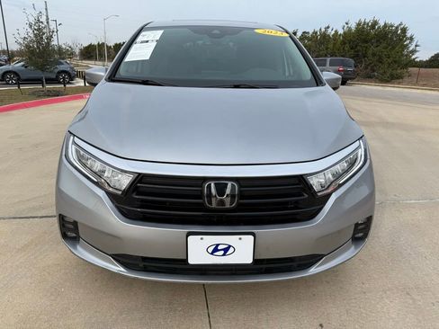 Used 2023 Honda Odyssey EX-L image 2