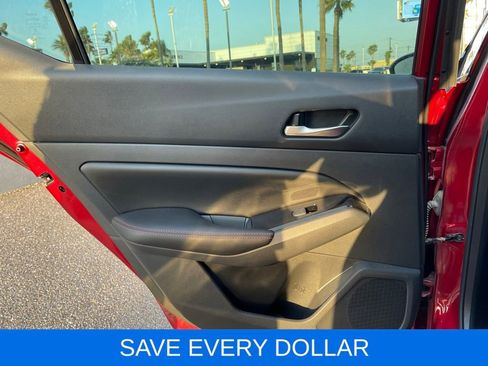 Used 2023 Nissan Altima 2.5 SR FWD image 14