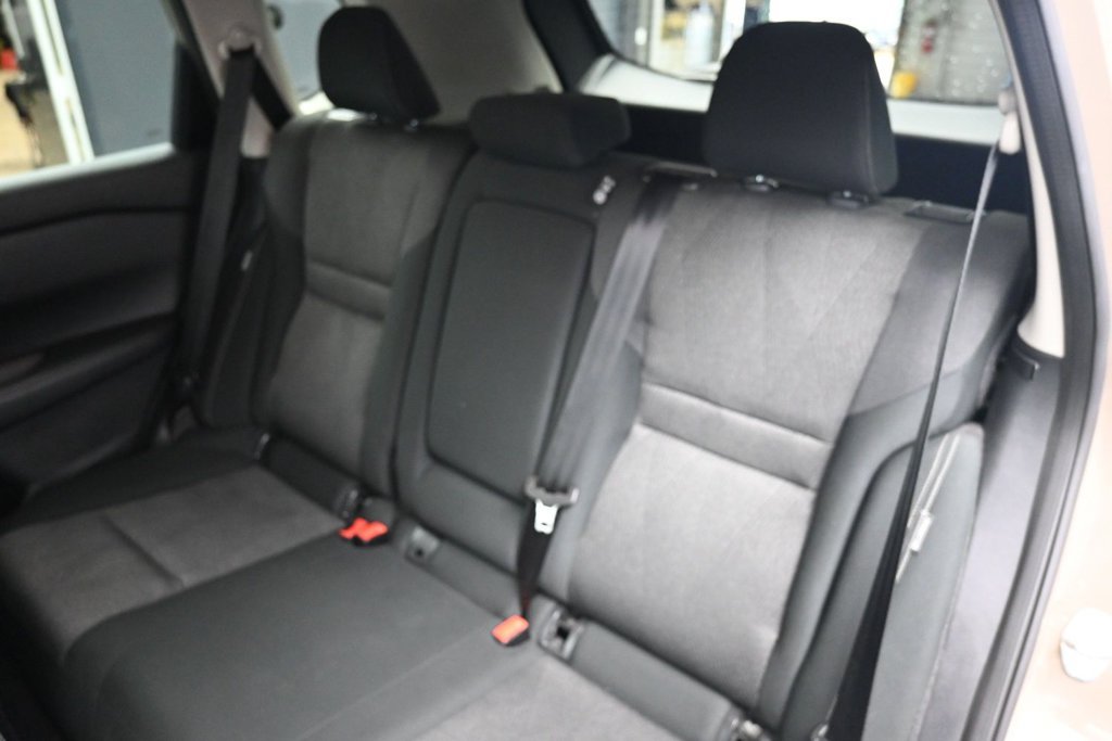 Used 2025 Nissan Rogue SV AWD/4WD image 18