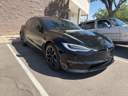 Used 2022 Tesla Model S Plaid AWD/4WD image 3