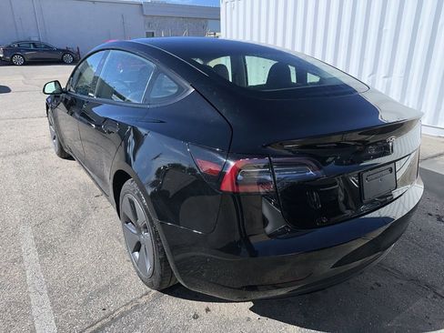 Used 2023 Tesla Model 3 Standard Range image 3