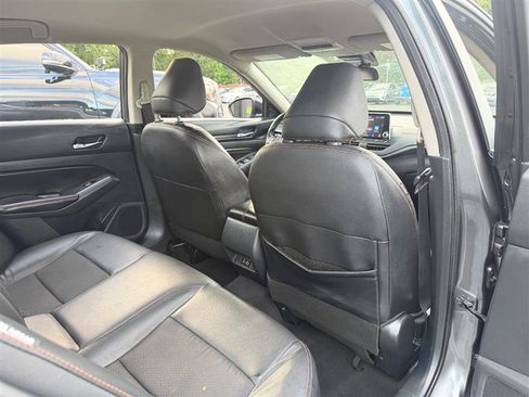 Used 2022 Nissan Altima 2.5 SR AWD/4WD image 18