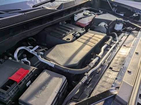 Used 2023 Chevrolet Silverado 1500 LT AWD/4WD image 42