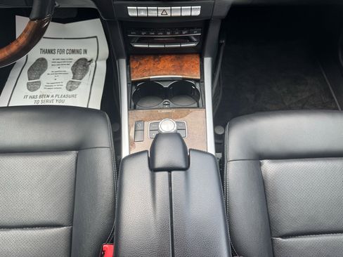 Used 2014 Mercedes-Benz E 350 4dr Sdn E 350 Luxury 4MATIC image 14