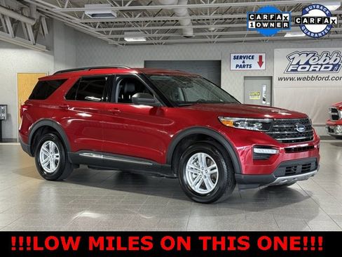Used 2022 Ford Explorer XLT w/ Equipment Group 202A image 2