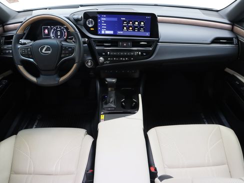 Used 2025 Lexus ES 350 Ultra Luxury w/ Accessory Package (Z2) FWD image 32