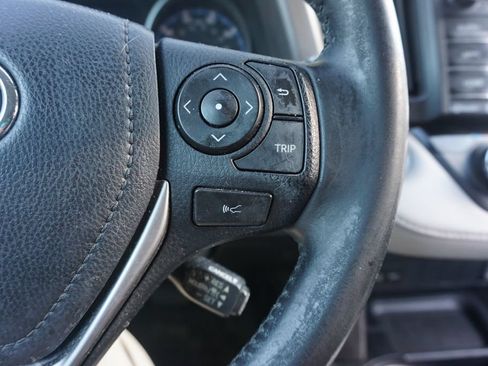 Used 2018 Toyota RAV4 XLE FWD image 8