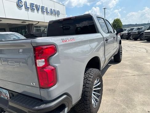 Used 2024 Chevrolet Silverado 1500 LT Trail Boss w/ Convenience Package II AWD/4WD image 22