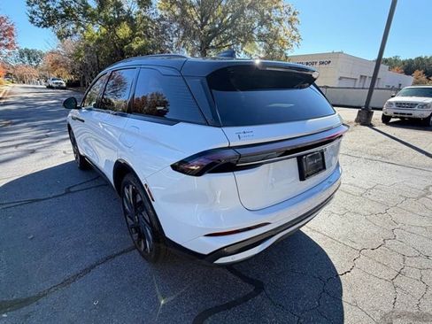 New 2026 Lincoln Nautilus Reserve w/ Jet Appearance Package image 5