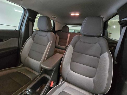 Used 2023 Chevrolet TrailBlazer LT FWD image 21