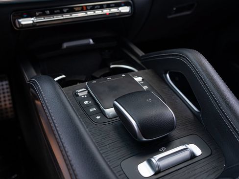 Used 2023 Mercedes-Benz GLS 450 4MATIC image 28