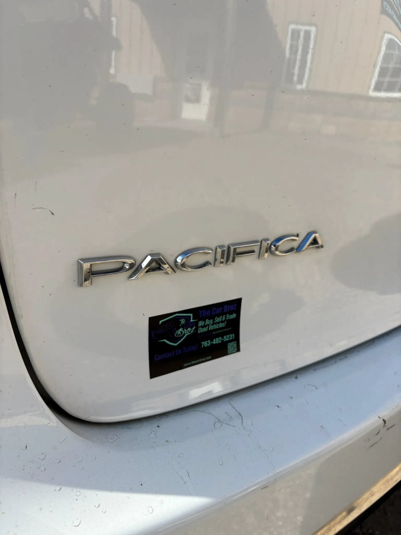 Used 2018 Chrysler Pacifica Touring-L FWD image 43