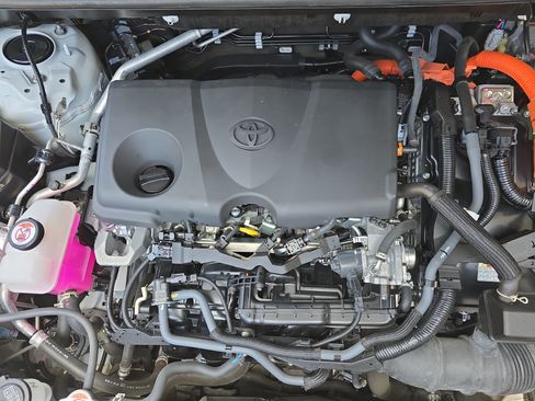 Used 2025 Toyota RAV4 XSE AWD/4WD image 29