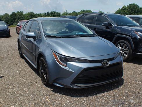 Used 2026 Toyota Corolla LE FWD image 1