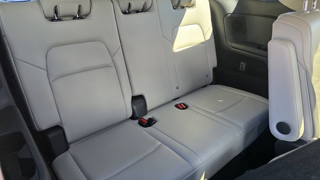 Used 2022 Nissan Pathfinder Platinum w/ Lighting Package (N92) AWD/4WD image 9
