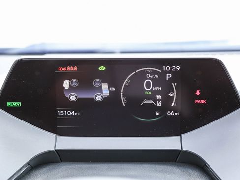 Used 2025 Toyota Prius LE FWD image 25