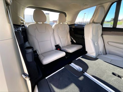 New 2026 Volvo XC90 T8 Ultra w/ Protection Package Premier image 28