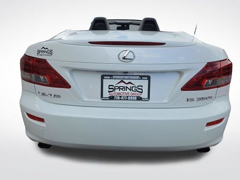 Used 2010 Lexus IS 350C w/ Luxury Pkg RWD image 4