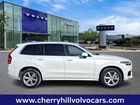 Certified 2023 Volvo XC90 B5 Core w/ Climate Package image 8