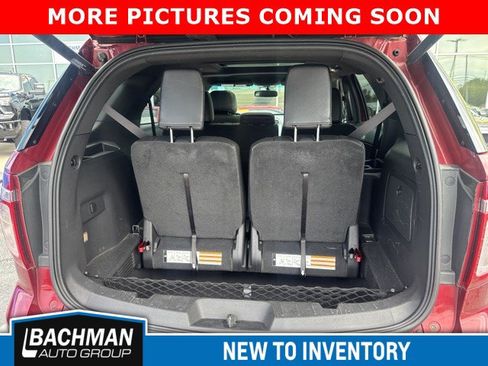 Used 2015 Ford Explorer XLT w/ Equipment Group 202A FWD image 9