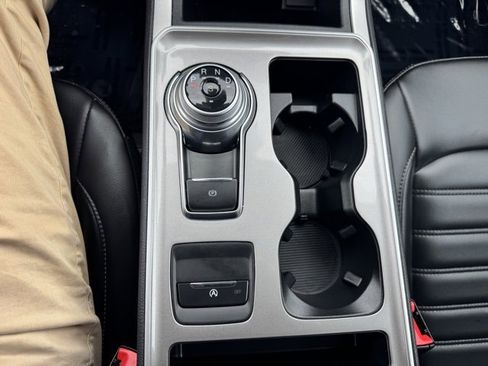 Used 2024 Ford Edge SEL w/ Convenience Package image 20