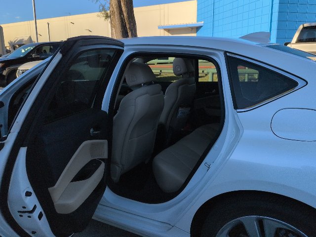 Used 2023 Acura TLX w/ Technology Package FWD image 5