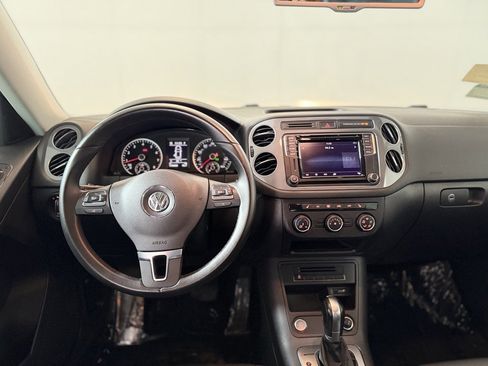 Used 2017 Volkswagen Tiguan Wolfsburg Edition image 12