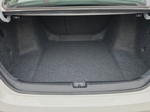 Used 2022 Honda Accord Sport image 13