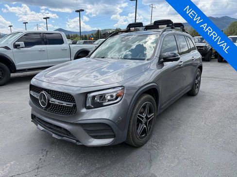 Used 2021 Mercedes-Benz GLB 250 4MATIC image 3
