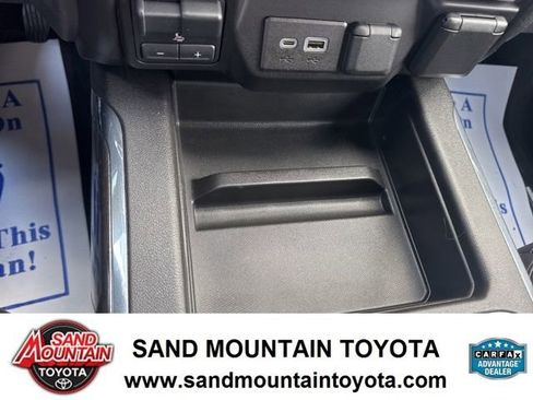 Used 2021 Chevrolet Silverado 1500 LTZ AWD/4WD image 20