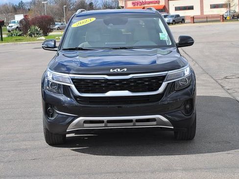 Used 2023 Kia Seltos EX AWD/4WD image 8