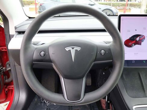 Used 2021 Tesla Model 3 Standard Range Plus image 44