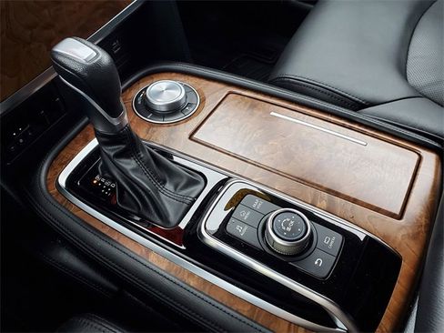 Used 2023 Nissan Armada SL w/ Captain's Chairs Package image 33