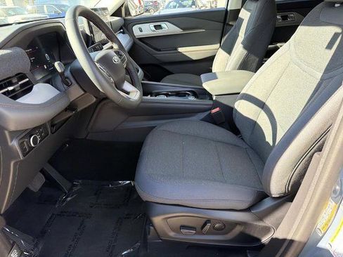 Certified 2025 Ford Explorer Active RWD image 18