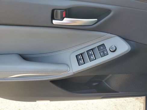 Used 2021 Toyota Avalon XLE w/ Moonroof Package FWD image 19