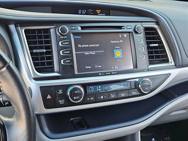 Used 2019 Toyota Highlander Plus FWD image 14