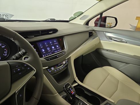 Used 2021 Cadillac XT5 Premium Luxury image 26
